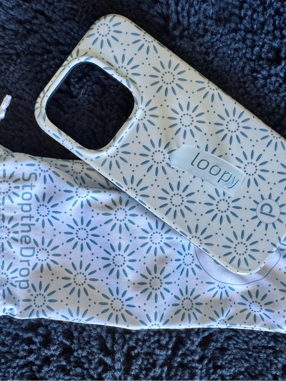 Assorted Blue iPhone 15 Pro Loopy Cases - Picture 6 of 7